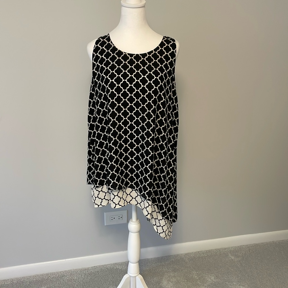 Max Studio Tank Black and Cream Size XL